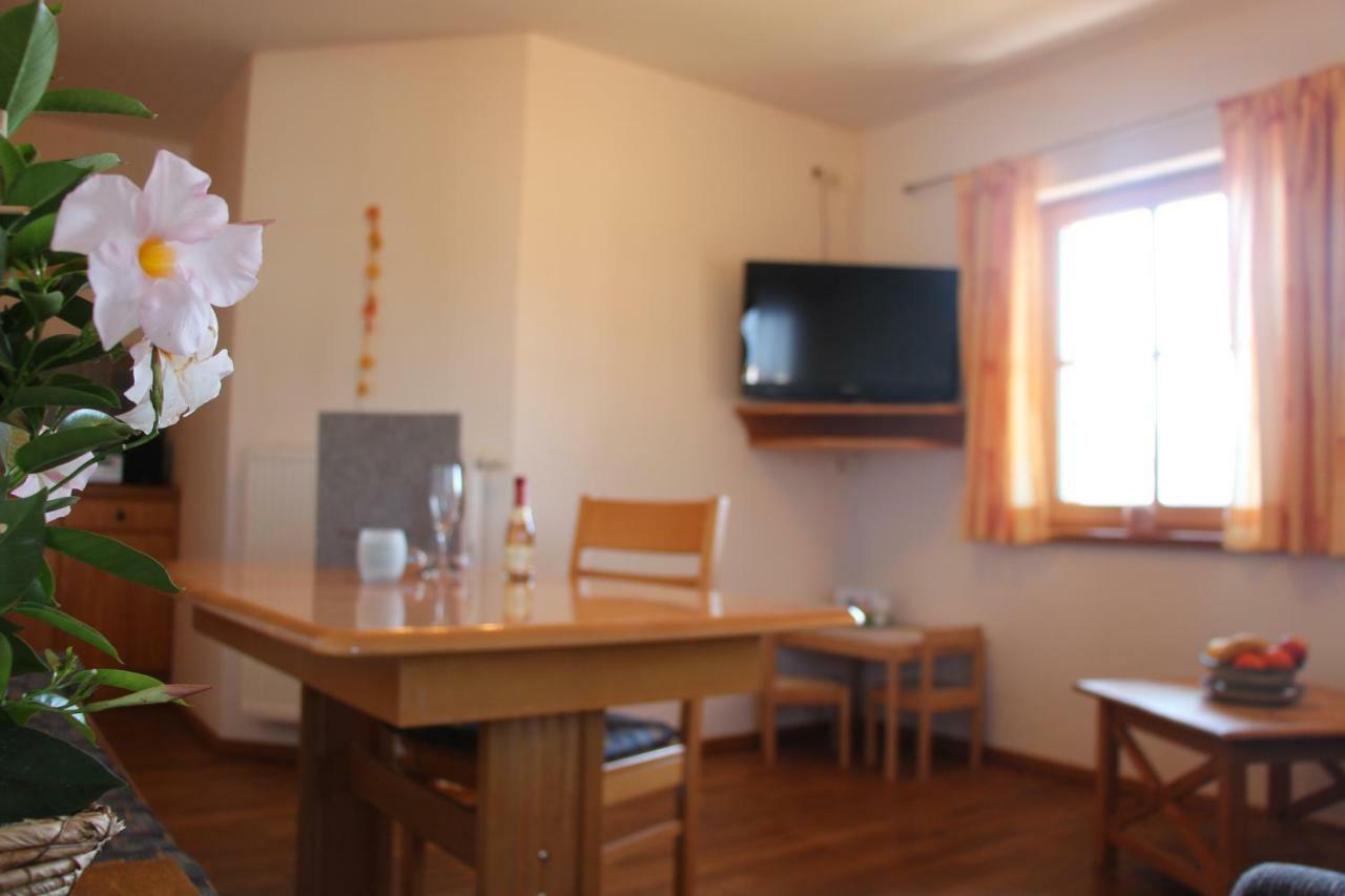 Ferienhof Off Sindelsdorf Exteriör bild